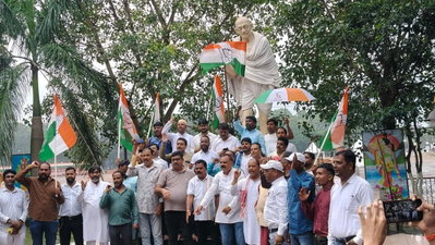 Ranchi News: हल्द्वानी शुद्धिकरण के विरोध में कांग्रेसियों ने किया पैदल मार्च