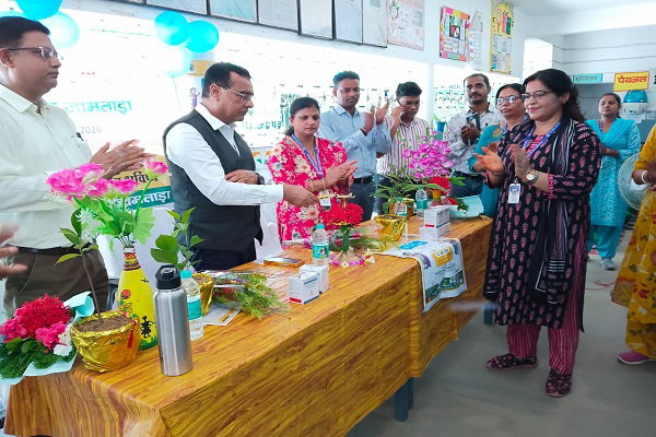 Jamtara News: 2.22 लाख से अधिक बच्चों को एल्बेंडाजोल टेबलेट खिलाने का लक्ष्य