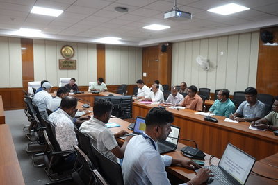 Hazaribagh News: डीसी ने की सहकारिता विभाग के विभिन्न योजनाओं की समीक्षा