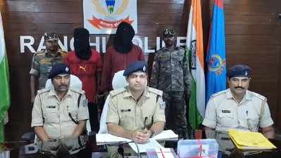 Ranchi News: हेहल ग्राउंड में अपराध की योजना बना रहे दो युवक गिरफ्तार, हथियार बरामद