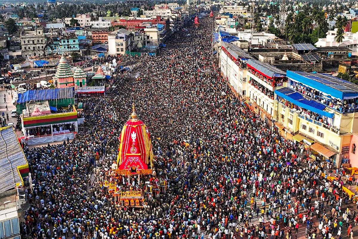Puri Rath Yatra 2026: जगन्नाथ रथ यात्रा में दम घुटने से एक श्रद्धालु की मौत