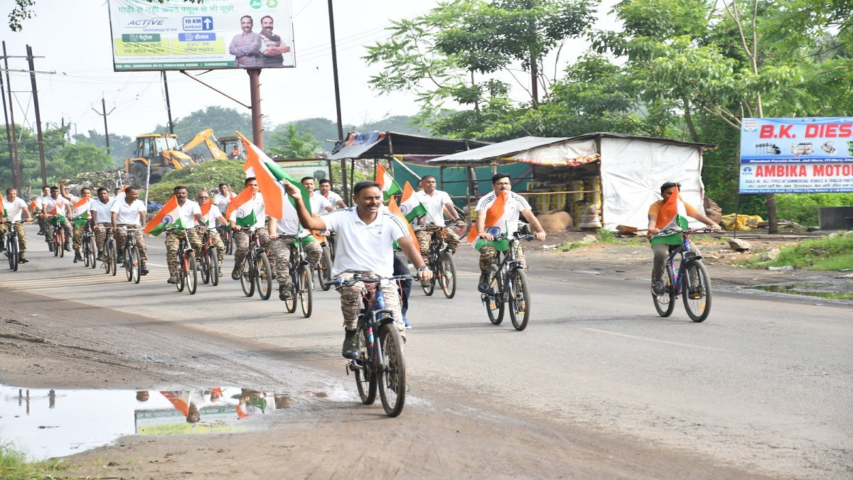 Bokaro News: CRPF ने निकाली ‘संडे ऑन साइकिल’ रैली, फिटनेश का दिया संदेश