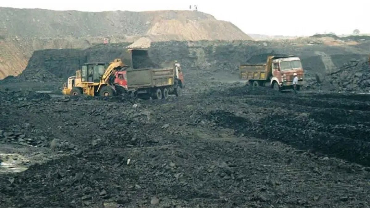 Jharkhand News: खनिजों के ओवर लोडिंग से राज्य को सालना 1500 करोड़ का नुकसान