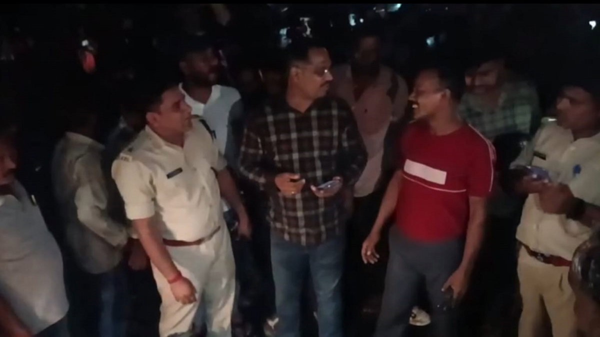 Bokaro News: पीकअप वैन की टक्कर से बाइक सवार युवक की मौत