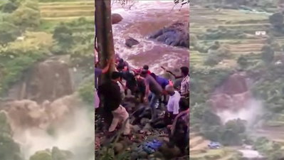 केरलम में भीषण बाढ़, 5 पर्यटकों की मौत, राहत-बचाव कार्य जारी