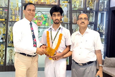Bokaro News: डीपीएस बोकारो का आदित्य मिश्रा बने साइंस में झारखंड टॉपर