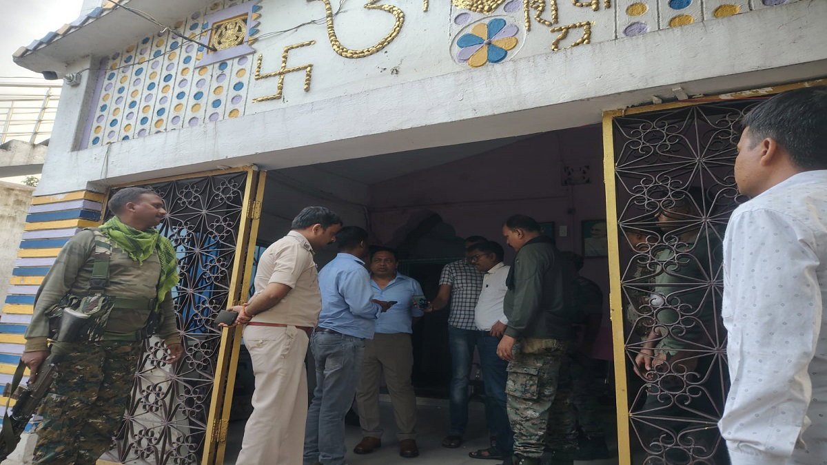 Chatra News: चंद्रगुप्त कोल परियोजना में सुशी इंफ्रा के कार्यालय पर फायरिंग, गार्ड को लगी गोली