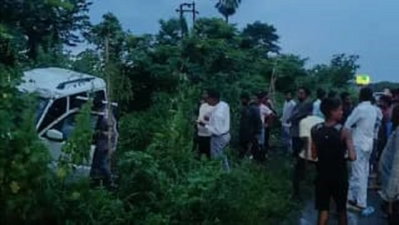 Jamshedpur News: गालूडीह में विधायक का एस्कॉर्ट वाहन पलटा, चार जख्मी