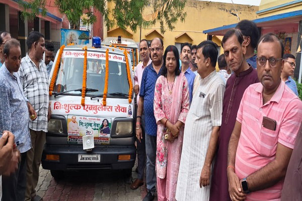 Jamtara News: नप अध्यक्ष ने शुरू की निशुल्क एंबुलेंस सेवा