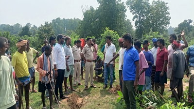 Bokaro News: वनरोपण का ग्रामीणों ने किया विरोध, वन विभाग की टीम को बैरंग लौटाया