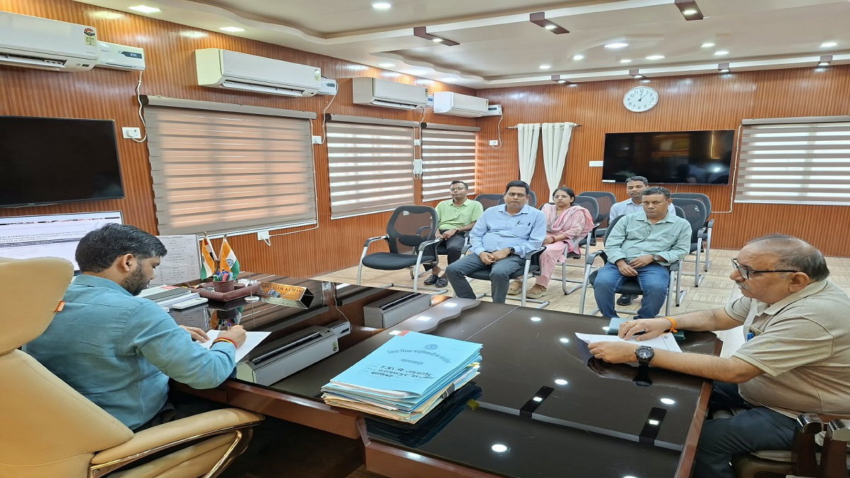 Jamtara News: अल्ट्रासाउंड केंद्रों पर होगी सख्ती, लिंग जांच पर प्रशासन की कड़ी नजर