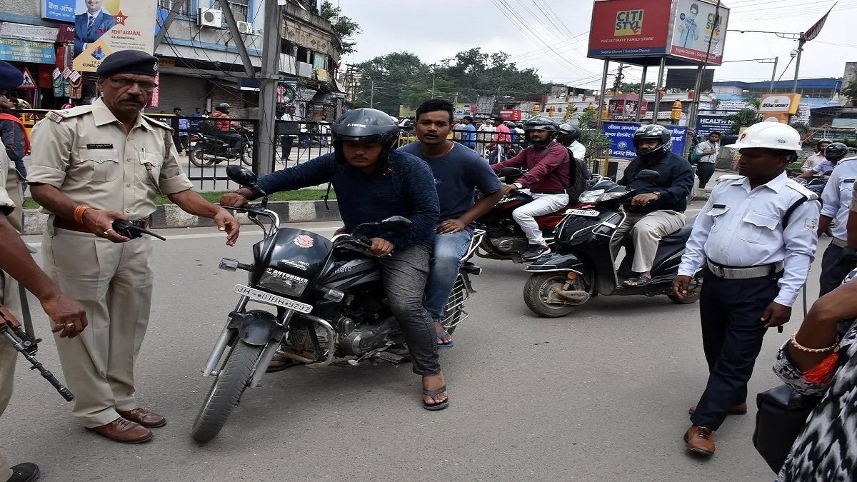 Ranchi News: ट्रैफिक पुलिस ने चलाया चेकिंग अभियान,  3116 वाहनों का कटा चालान