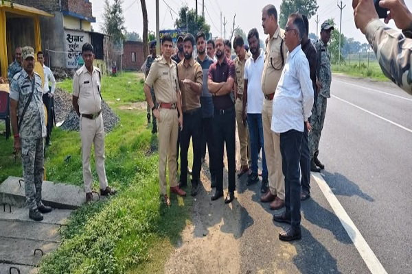 Ramgarh News: सड़क हादसे में 8 की मौत पर प्रशासन गंभीर, डीसी-एसपी ने घटनास्थल का लिया जायजा