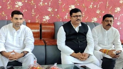 Dhanbad News: SIR को लेकर कांग्रेस का चुनाव आयोग पर हमला, 28 सितंबर को जिला मुख्यालयों पर प्रदर्शन
