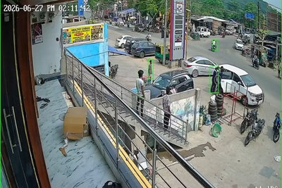 Giridih News: तेलंगाना नारकोटिक्स की डुमरी में कार्रवाई,  गांजा पार्सल करने वाले को दबोचा