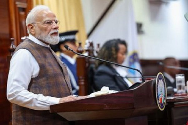 पीएम मोदी ने सेशल्स की संसद को किया संबोधित, मिला ‘गार्जियन ऑफ द ब्लू होराइजन’ सम्मान