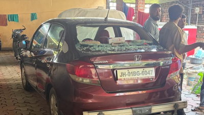 Ranchi News: अस्पताल में बच्चे की मौत के बाद हंगामा, OPD और डॉक्टर के चैंबर में तोड़फोड़