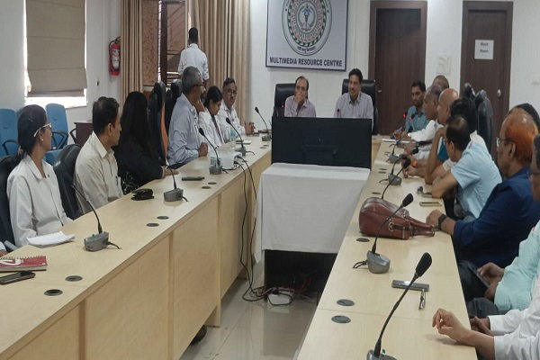 Ranchi News: रिम्स में नए ओपीडी, बाउंड्री वॉल और पुराने भवनों के पुनर्विकास की तैयारी, कई योजनाओं पर बनी कार्य योजना