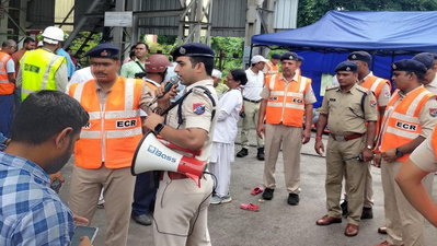 Dhanbad News: गोमोह स्टेशन पर रेलवे ने की आपात स्थिति से बचाव की मॉक ड्रिल
