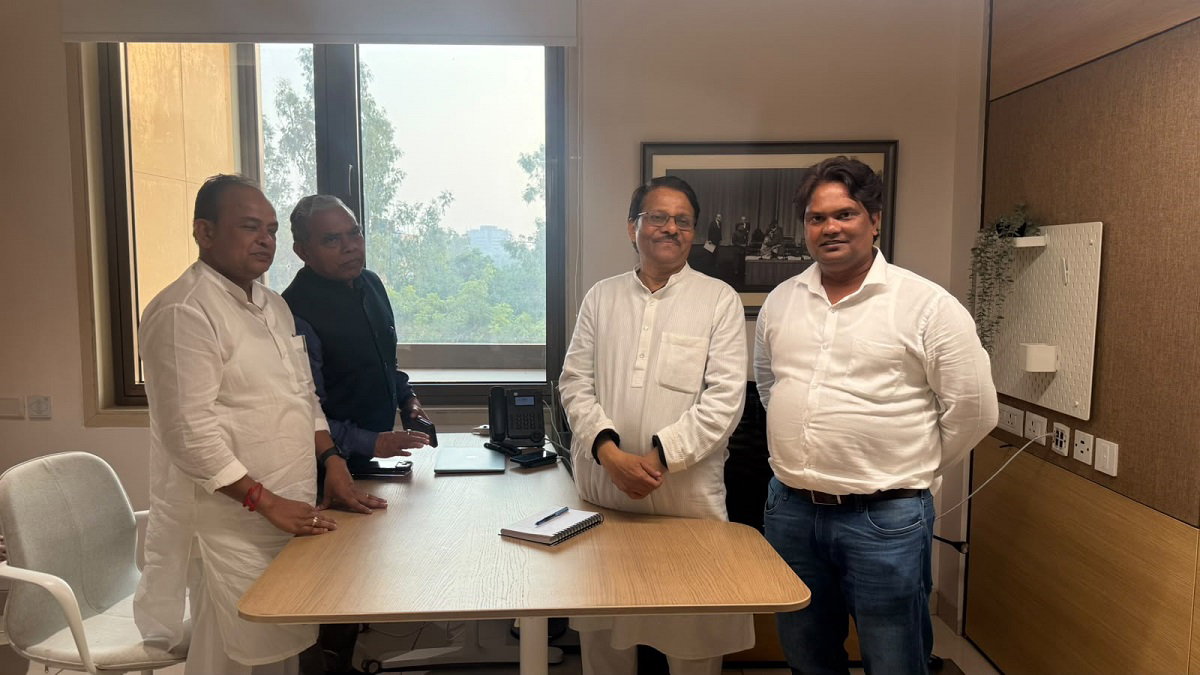 Congress worker