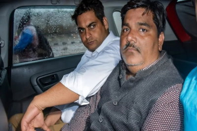 दिल्ली दंगा: IB अफसर अंकित शर्मा हत्याकांड में ताहिर हुसैन समेत पांच दोषियों को उम्र कैद