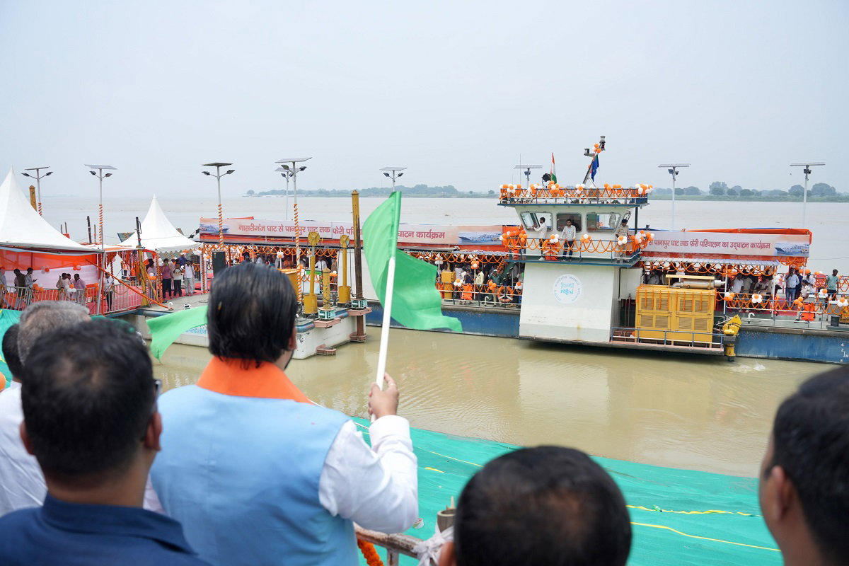 Patna News: नासरीगंज से पानापुर घाट तक फेरी सेवा शुरू, सीएम ने दिखाई हरी झंडी