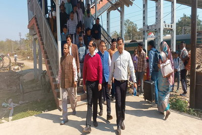 महाप्रबंधक ने चक्रधरपुर रेल मंडल का किया निरीक्षण, योजनाओं को जल्द पूरा करने का दिया निर्देश