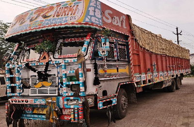 रांची के ओरमांझी से पशु लदे चार वाहन जब्त