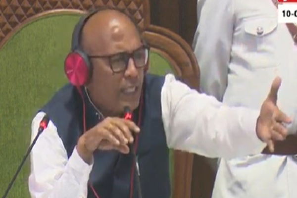 झारखंड विस :  भ्रष्टाचार व कानून व्यवस्था पर विपक्ष का हंगामा, विधायक मार्शल आउट