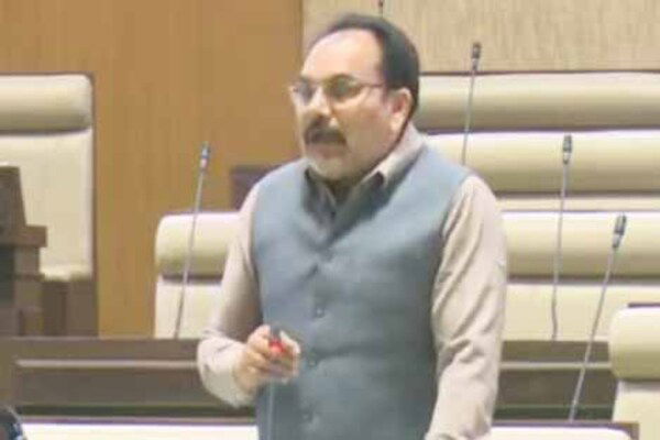 प्रदीप यादव ने उद्योग व श्रम विभाग के बजट का किया समर्थन, केंद्र की नीतियों पर उठाए सवाल