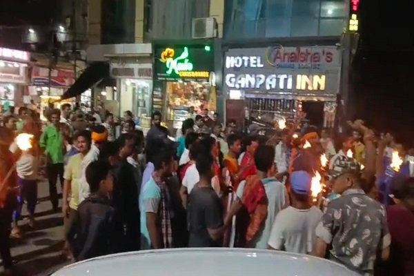 Deoghar News: सफाई कर्मियों ने निकाला मशाल जुलूस, 11 जून से अनिश्चितकालीन हड़ताल
