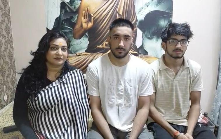 पिता के निधन की खबर भी नहीं तोड़ पाई हिम्मत, धनबाद के अहान ने पहले प्रयास में CDS में AIR-189 रैंक की हासिल