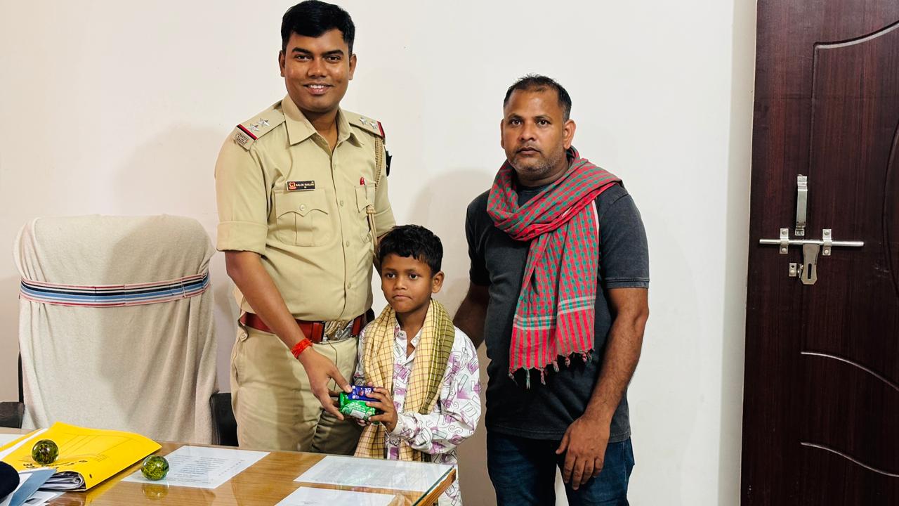 Chatra News : 24 घंटे के भीतर  लापता बच्चे की बोध गया से सकुशल बरामदगी