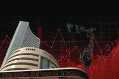 PM की अपील से सहमा शेयर बाजार, सेंसेक्स 1045 अंक टूटा, टाइटन के शेयर 7.61% लुढ़के