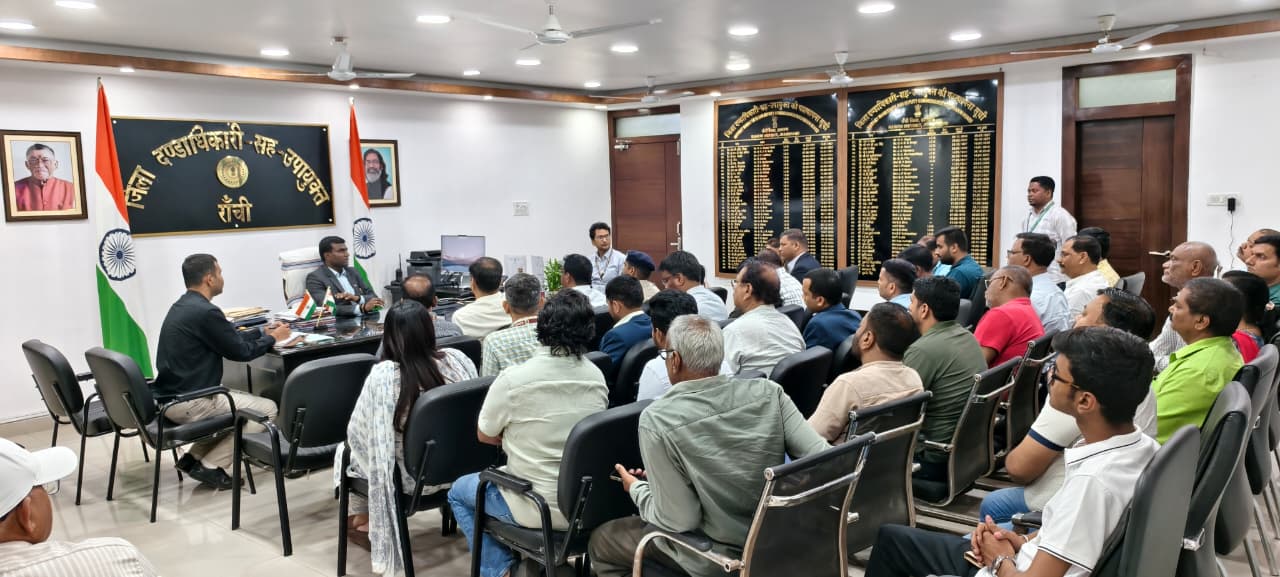 रांची :  LPG गैस का पर्याप्त स्टॉक है, घबराएं नहीं, कालाबाजारी पर कार्रवाई की चेतावनी