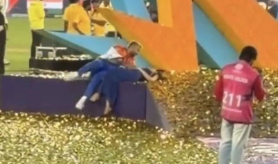 हार्दिक पंड्या विवाद में घिरे, जीत के जश्न में तिरंगे के अपमान का आरोप, शिकायत दर्ज