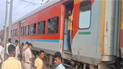 Bihar News :  जनसाधारण एक्सप्रेस में सफर कर रहे JE को अपराधियों ने मारी गोली, मचा हड़कंप
