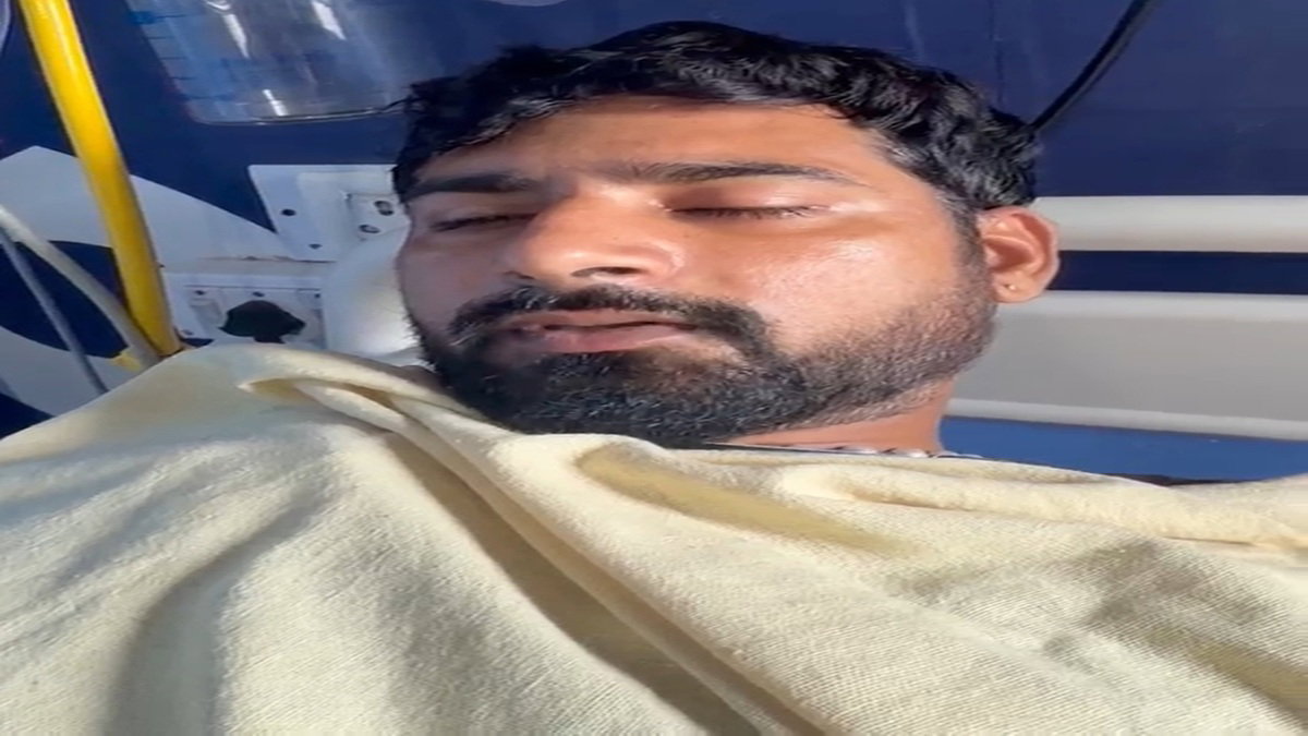 विस घेराव में देवेंद्र महतो को बचाने में शिवम को आई चोट, सदर अस्पताल में भर्ती