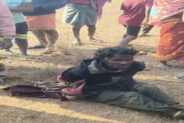 संदिग्ध समझ ग्रामीणों ने विक्षिप्त को पकड़ा, पुलिस ने किया रिहा