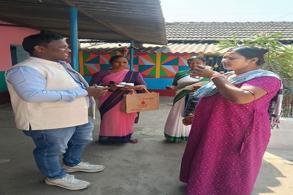 फाइलेरिया मुक्त पंचायत बनाने के लिए जागरूकता अभियान तेज, बांटी गई दवाइयां