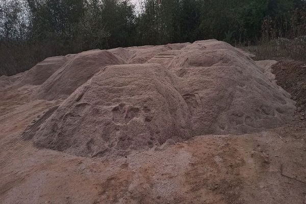 बहरागोड़ा: स्वर्णरेखा के 'सफेद चांदी' से बालू माफिया का काला खेल, राजस्व का नुकसान