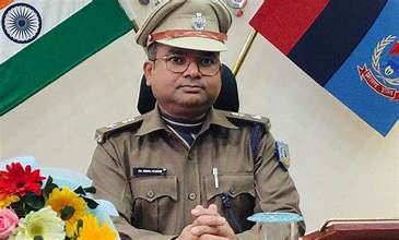 Giridih News :  SP की कार्रवाई,  अपराध नियंत्रण व लंबित मामलों में लापरवाही पर तीन थाना प्रभारी शोकॉज