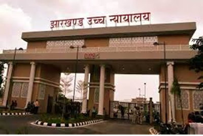 राज्य के जर्जर स्कूल भवनों और शिक्षकों की रिक्तियों पर हाईकोर्ट ने मांगी रिपोर्ट