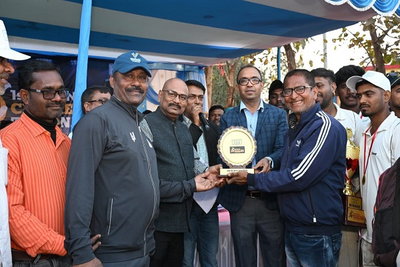 रामगढ़: पीवीयूएनएल का क्रिकेट टूर्नामेंट फाइनल के साथ सम्पन्न, लबगा टीम ने कप पर जमाया कब्जा