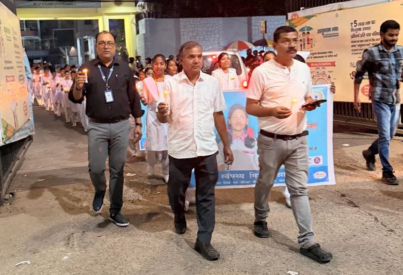 सदर अस्पताल से निकला ‘सेव द गर्ल चाइल्ड’ अभियान का कैंडल मार्च