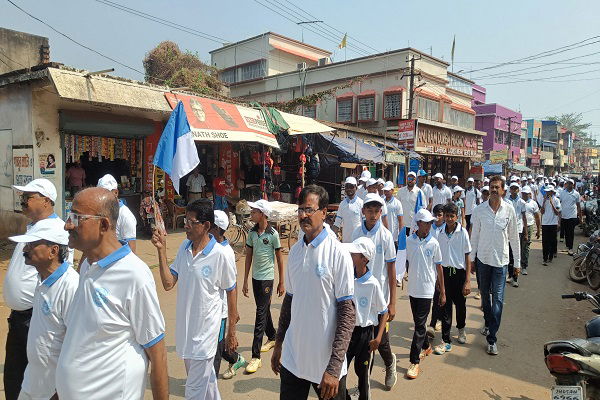 बहरागोड़ा: वीणापाणि पाटागार के 90 वर्ष पूरे, स्थापना दिवस पर निकली प्रभात फेरी