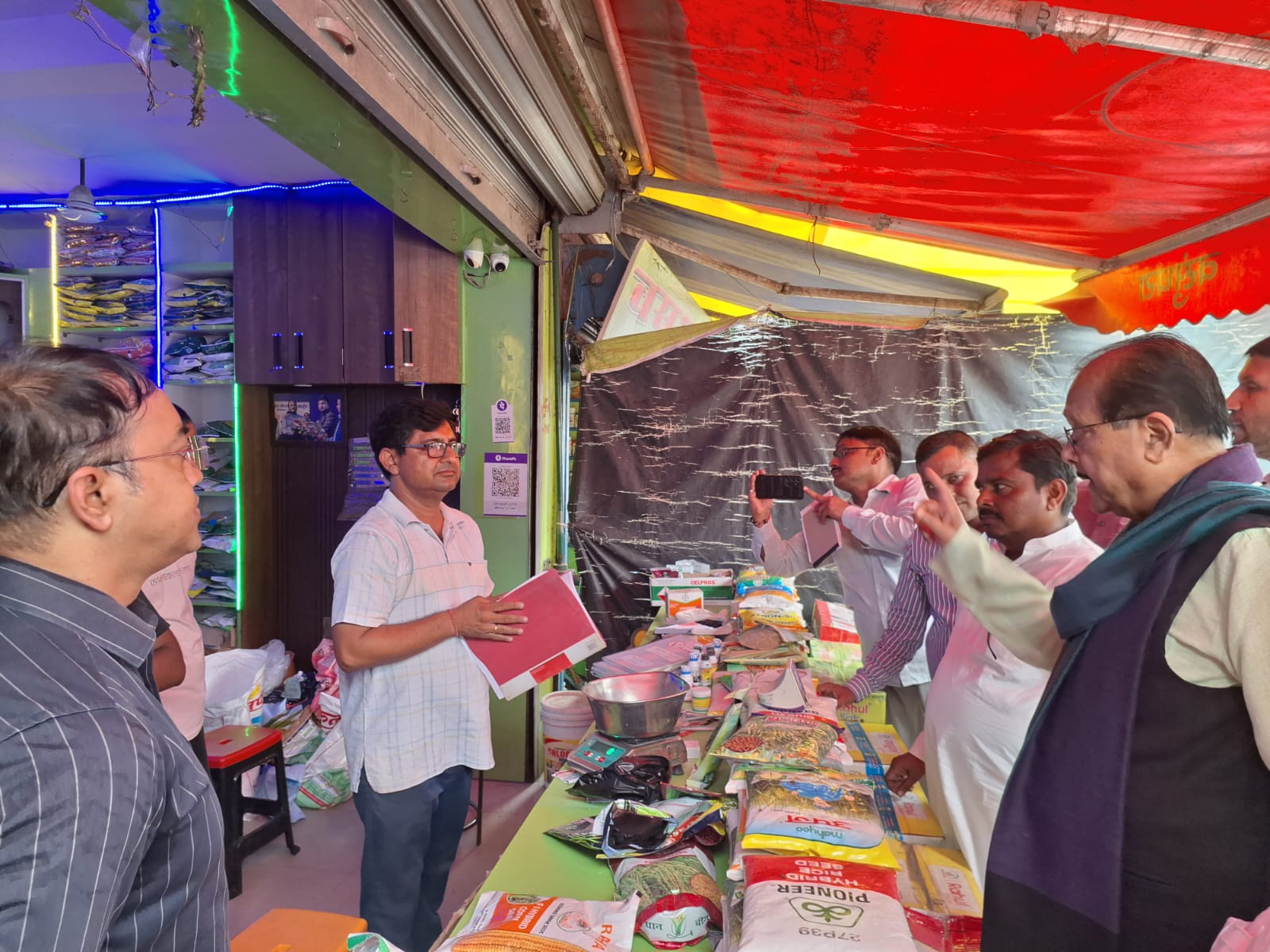 खाद की कालाबाजारी पर भड़के वित्त मंत्री, बीमारों के इलाज में लापरवाही पर जताई नाराजगी