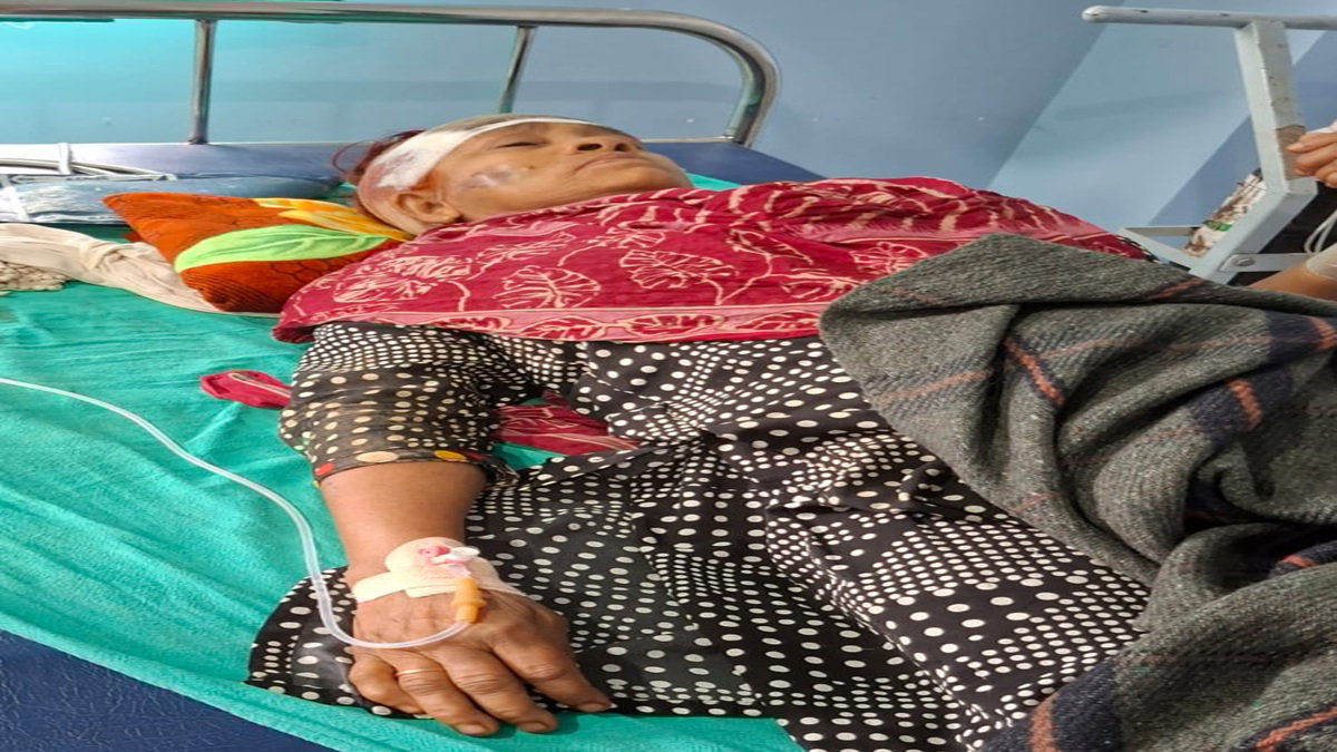 Saraikela : कपाली में भारी बारिश से कच्चा मकान गिरा, तीन महिलाएं घायल, दो बच्चे सुरक्षित