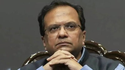 इंटरनेट बंद करने को लेकर केंद्रीय गृह सचिव ने बिना शर्त माफी मांगी, पर कार्रवाई क़ानून के अनुरुप