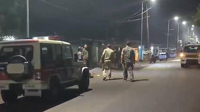 धनबाद:  कैलूडीह में बच्चों के विवाद ने लिया हिंसक रूप, दो गुटों में जमकर पत्थरबाजी